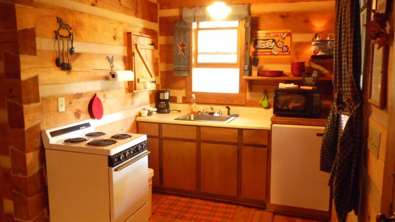 Fiddlers Roost B&B Cabins Galax Exterior photo